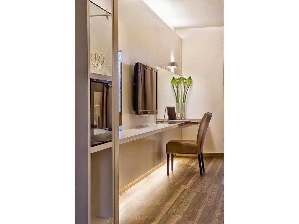 Hotel Conti Duisburg - Partner Of Sorat Hotels Bagian luar foto