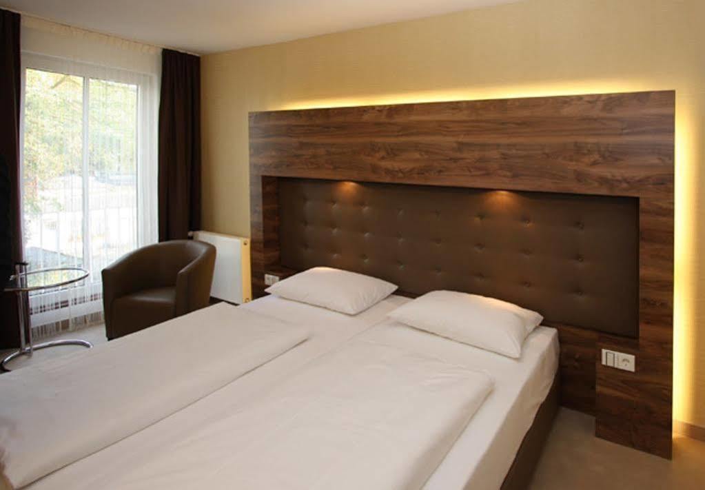 Hotel Conti Duisburg - Partner Of Sorat Hotels Bagian luar foto